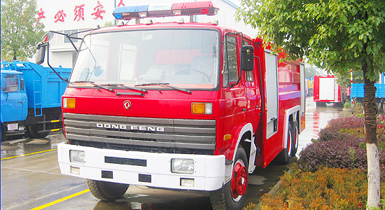  東風(fēng)后雙橋水罐消防車 