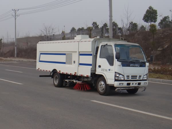 慶鈴五十鈴洗掃車（國五）