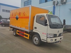 東風(fēng)銳鈴腐蝕性物品廂式運(yùn)輸車(chē) 